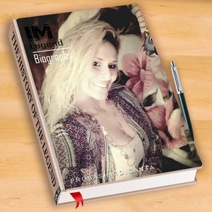 Meet your Posher, Monique